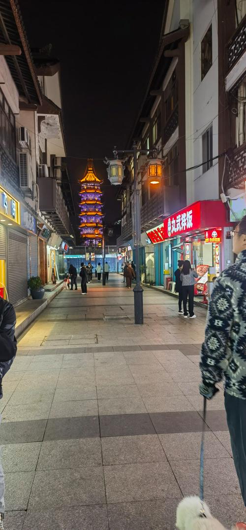 古镇过度商业化（古镇过度商业化的表现）