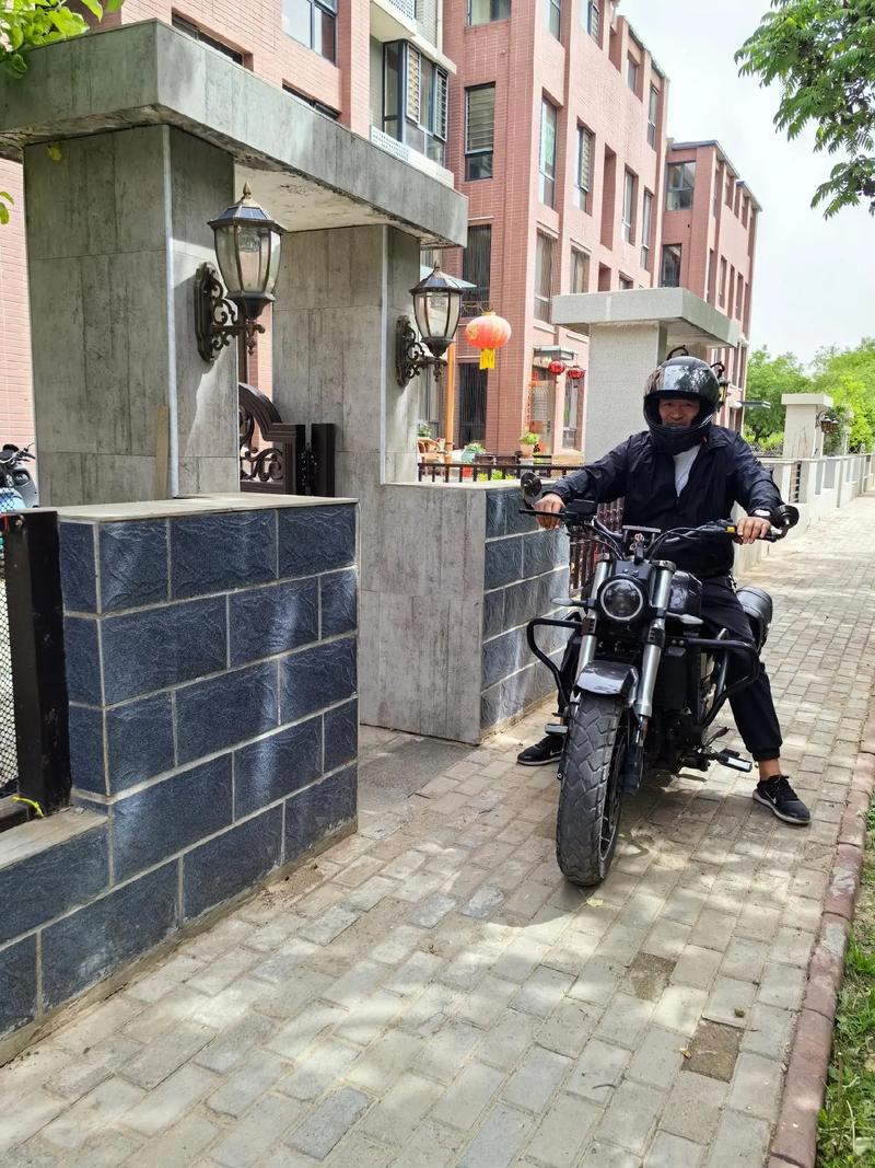 会变形的共享单车(共享单车变摩托)