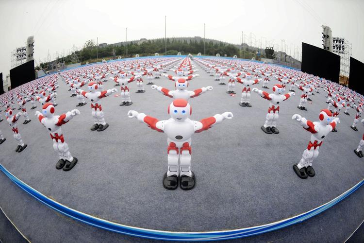机器人广场舞赛(机器人广场舞赛车视频)