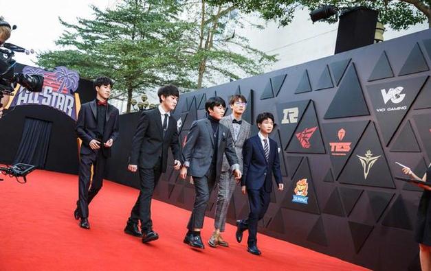 退休人士电竞联赛(电竞退休之后有退休金吗)