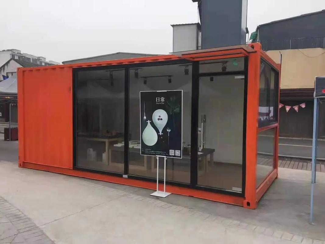 快递车变身移动花房(快递车改造)