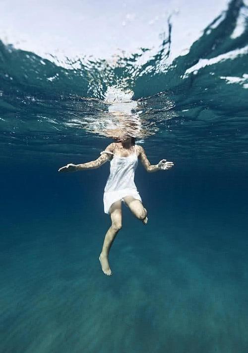 手机扔远比赛(世界扔手机大赛)