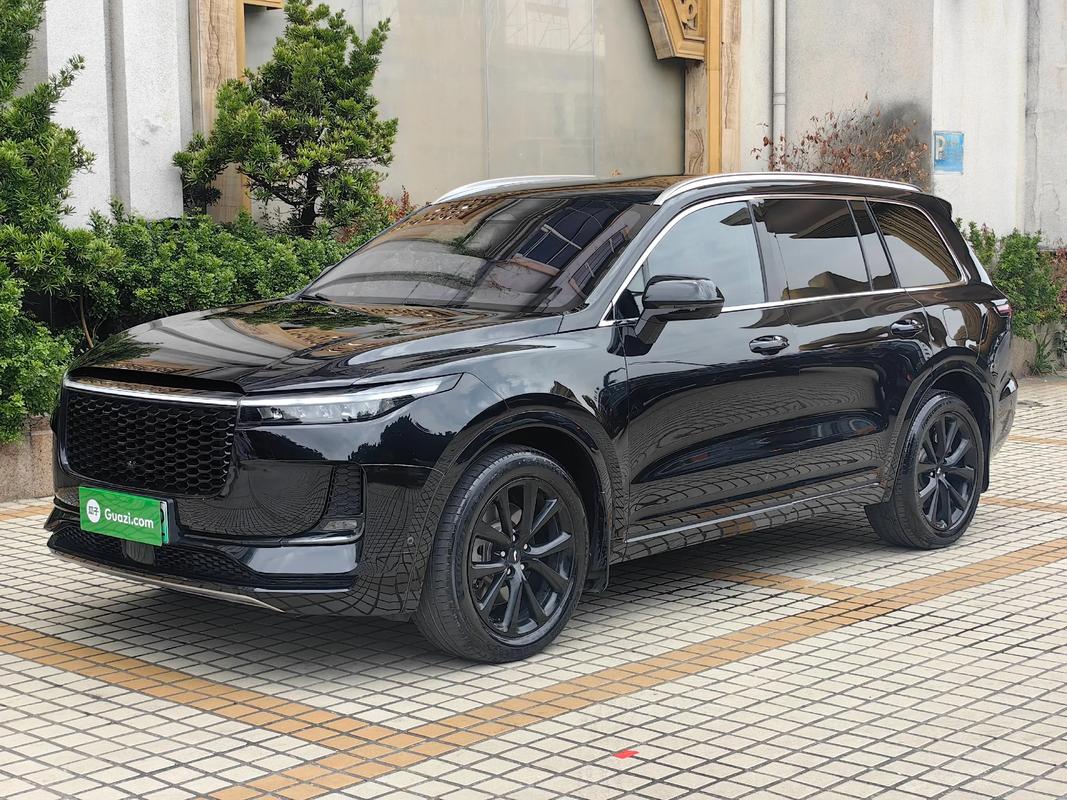 理想one汽车报价及图片（理想汽车2025款最新款价格）