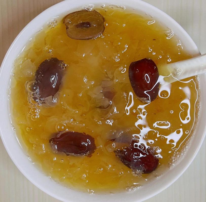 红枣银耳汤的做法(红枣银耳汤的做法?)
