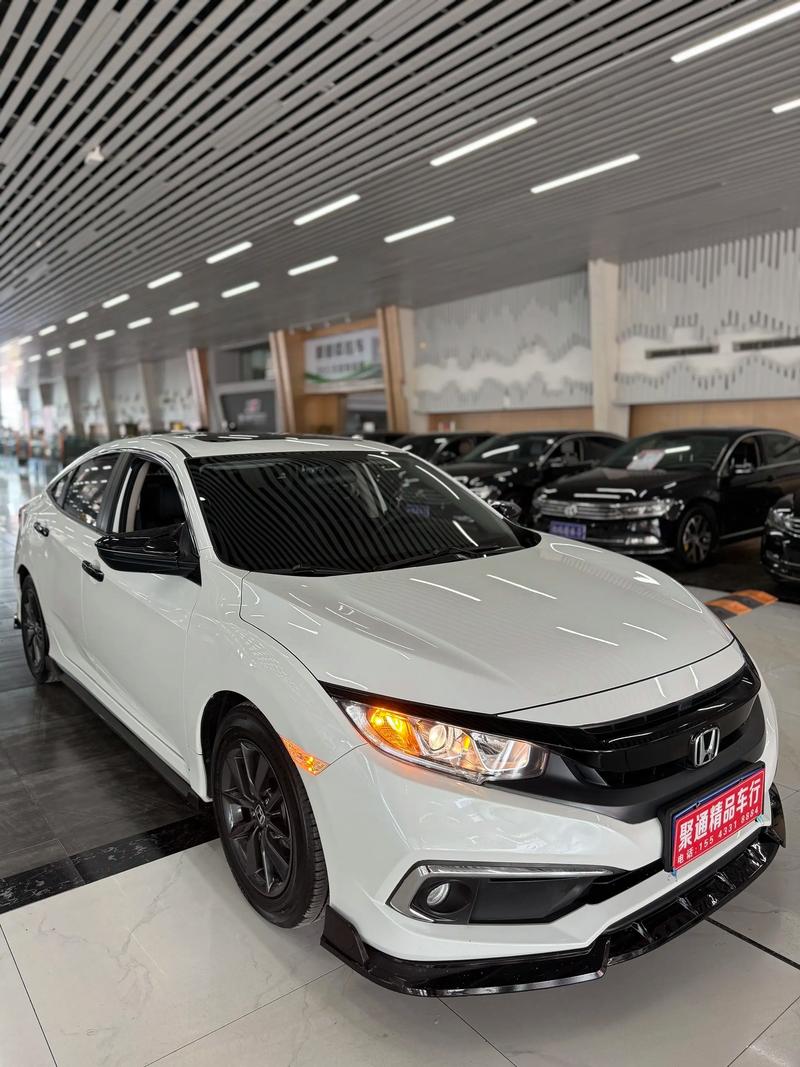 思域汽车（思域汽车报价及图片）